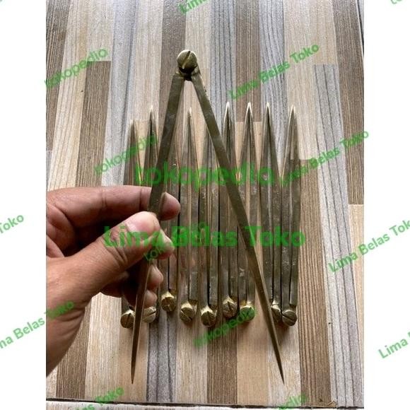 

Jangka Semat Navigasi Peta 7 Inch Kuningan Full