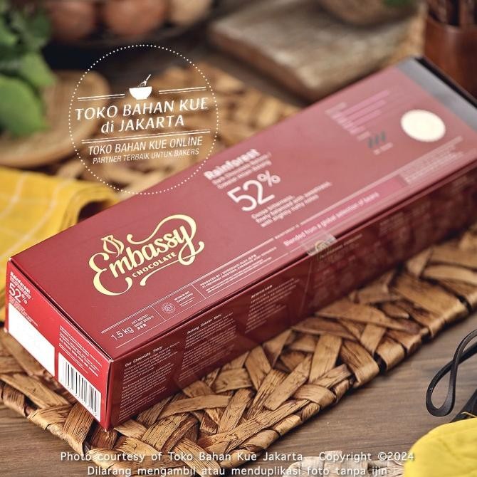 

Embassy Chocolate - Rainforest 1,5kg Dark Chocolate Batons 52% Box liquid