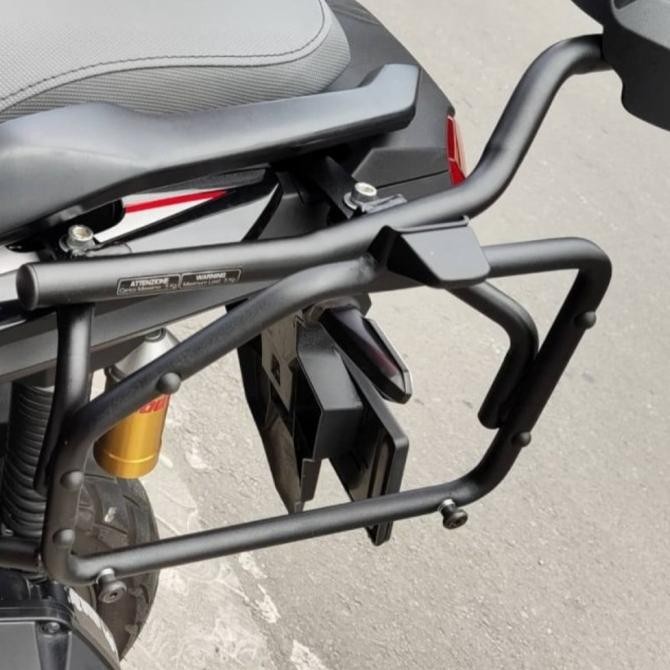 Breket Bracket Box Samping Sidebox Givi SBL 2000 PNP Honda ADV 150