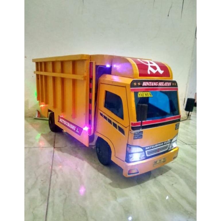 miniatur mobilan truk oleng kayu mobil truck oleng besar murah ada lampu led truk pasir wahyu abadi