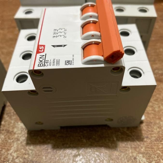 Terjangkau Mcb Ls 3P 63A Bkn Mcb Bkn Ls 3P 63A