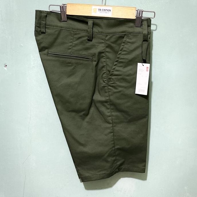 Celana pendek chinos pria distro//celana pendek chinos diatas lutut//celana pendek chinos pria santa
