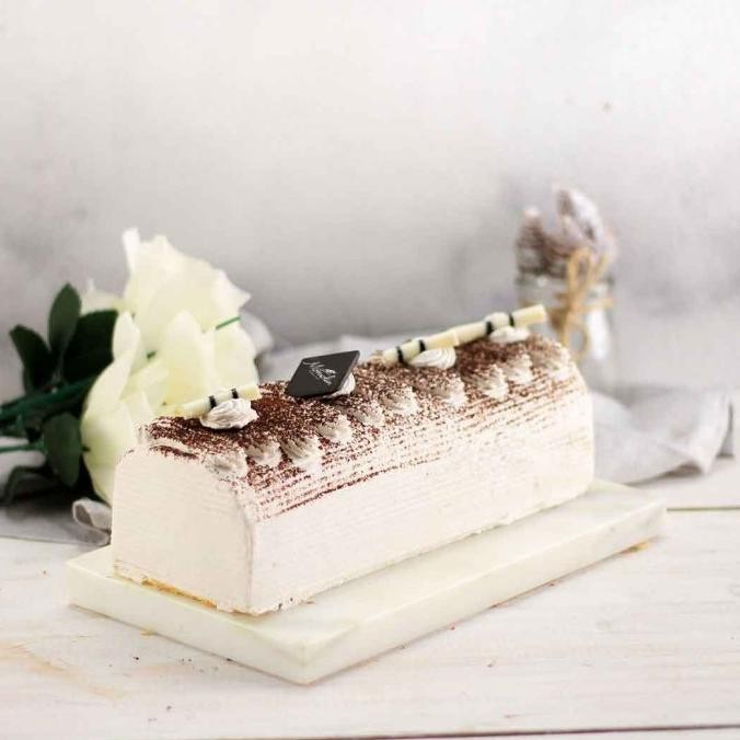 

Promo Momolin Bakery Long Cake Tiramissu - Bolu Gulung - Sponge Cake - Kue