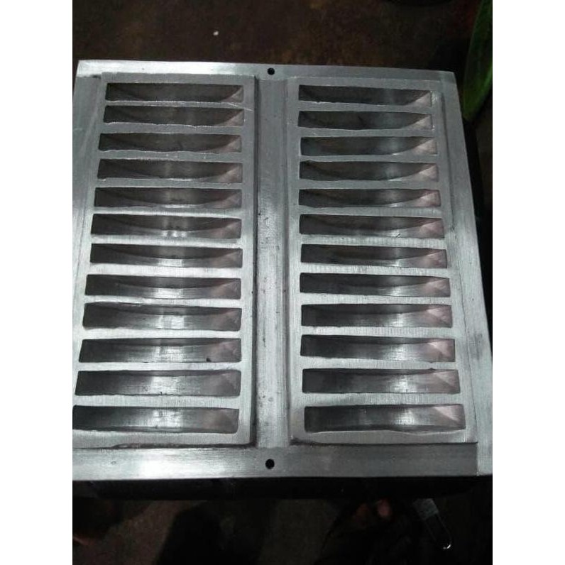 cetakan / loyang kue rangi / pancong 24 lubang