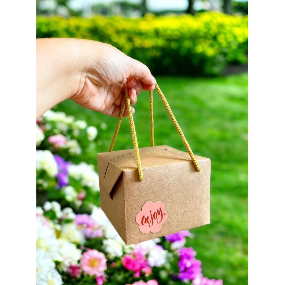 

PB111108 B - Paperbag / Dus Toples / Dessert box / Snack box - 20 pcs