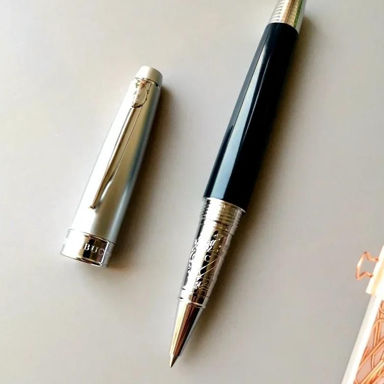 

Luxury Writers Mb Rollerball Pen Metal 0.5Mm Black Green Business Gel Pens High Quality Stationery Writing Pen Office Supplies