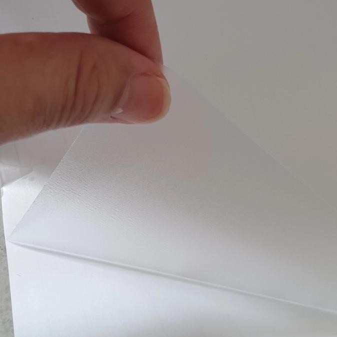 

Laminasi Dingin 140 gsm 50" ( 1,27 m x 46 m ) Matte / Glossy murah