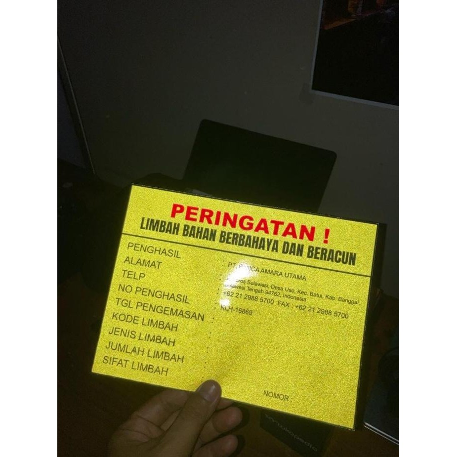 

ready Cetak Stiker Scotlite / Reflektif Meteran + Laminating + Cutting Pola murah