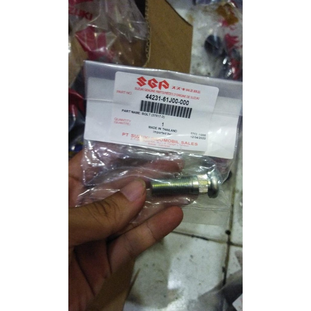 Baut Roda Belakang Suzuki APV Original SGP Shockbreaker & Kaki Kaki Mobil