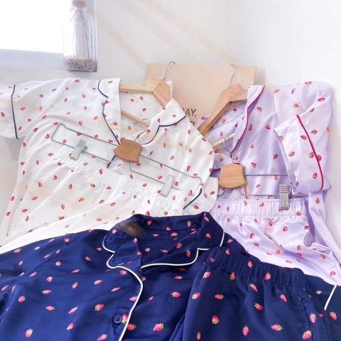 TERBARU PIYAMA GU BY UNIQLO STRAWBERRY PAJAMAS SET 
