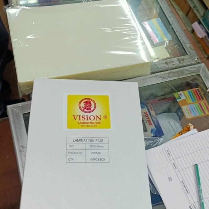 

Plastik Laminating VISION TEBAL 250 micron Varian A4 atau F4 / Dus