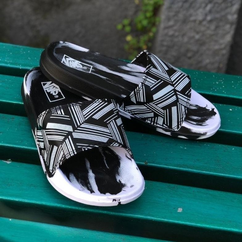 silahkan Sandal Pria Slide Karikatur Sandal Vans Marvel Motif