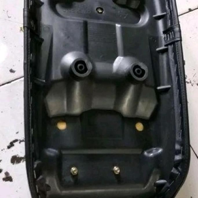 JOK MOTOR SUZUKI RC 100/ BRAVO MODEL STANDARR GL 100 ARVI SUPRA COVER KULIT PELINDUNG SARUNG MANTEL 
