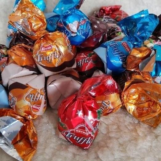 

Coklat Truffle Mix 1 Kg Oleh Haji dan Umroh Chocolate Cokelat Caramel Food