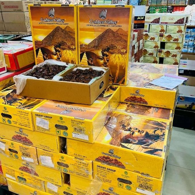 

Kurma Madu Mesir Golden Valley 1KG - Cemilan Basah - Manis, Kering, Food