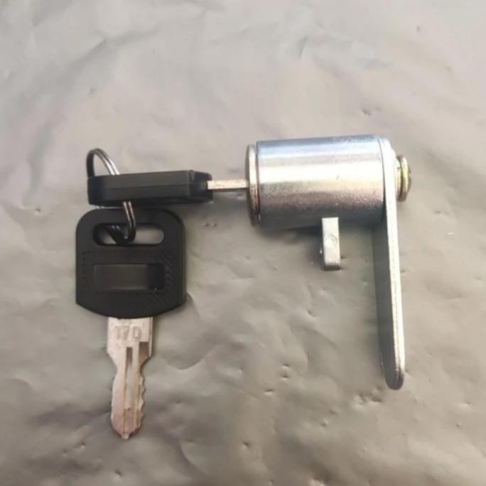 cilinder + anak kunci loker lion wt Asli