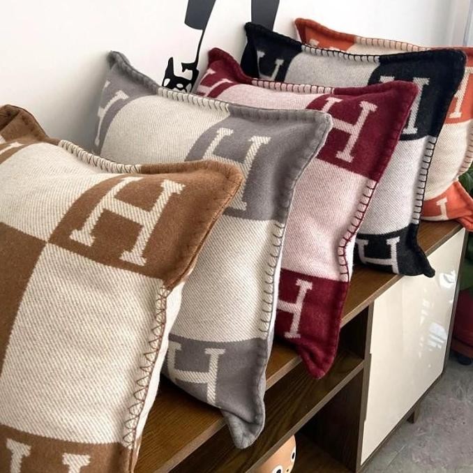 Grosir Bantal Sofa Branded / Sarung Bantal Sofa Hermes / Sofa Cushion Cover