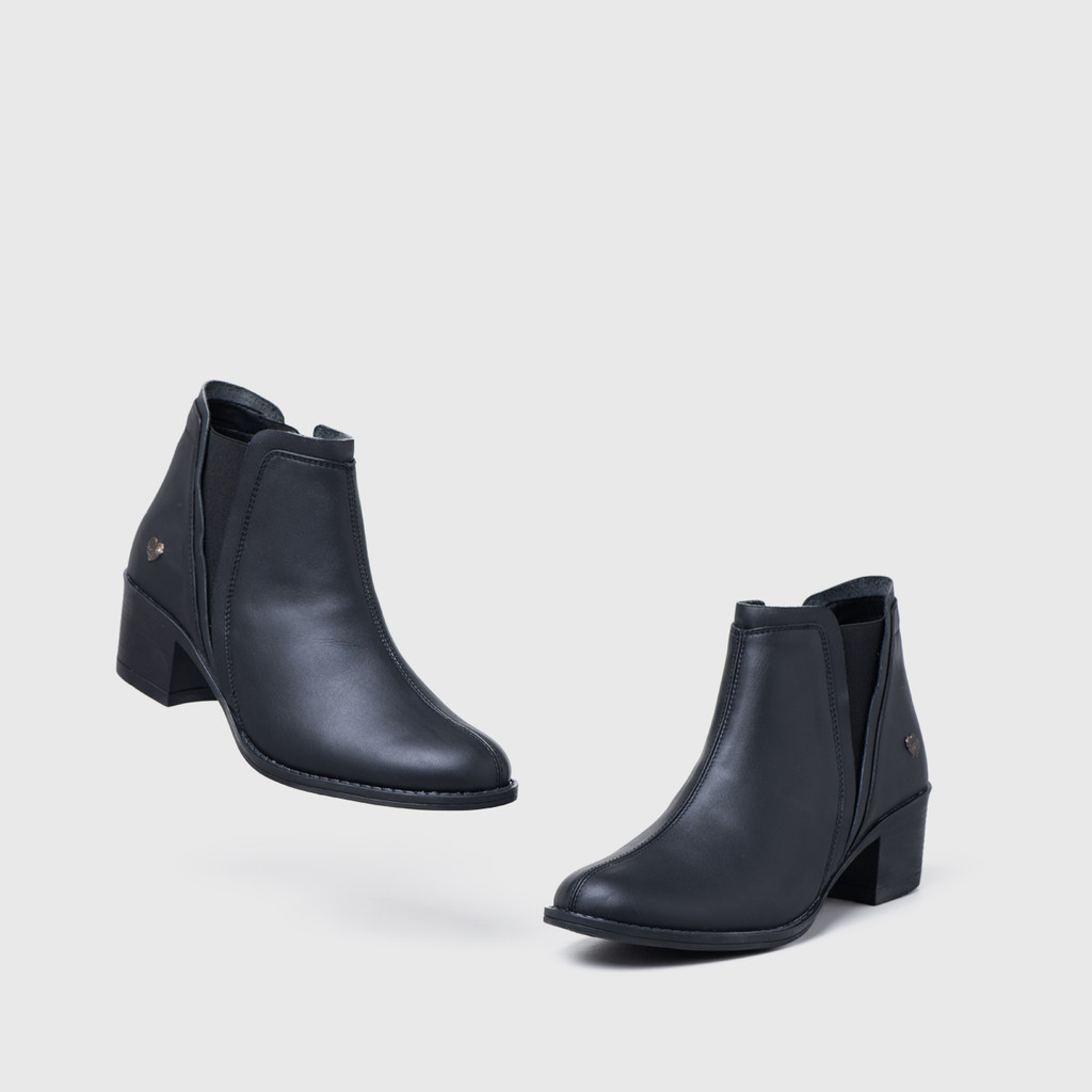 Adorableprojects - Butty Boots Genuine Leather Black - Sepatu Chelsea Boots