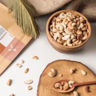 

Murah Kacang Mede Panggang 1 Kg / Roasted Cashew Nuts 1 Kg Premium Organic Paradise