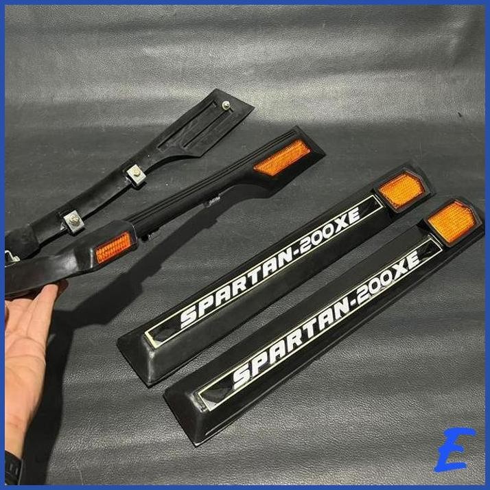 | ASM | TRIME BODY TRIM KARET TEPONG SPAKBOR SET LENGKAP VESPA SPARTAN 200CC M