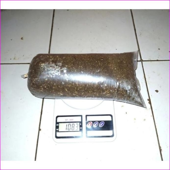 

Terlaris Pupuk Kandang 1 Kg Pupuk Kandang Puyu Murni Kering Halus/Kasar