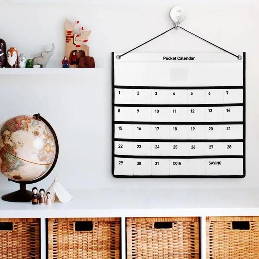 

Premium Tas Guntung Dinding Kalender Serbaguna / Pocket Calendar Kantong Kegiatan / Fabric Calendar Tas Penyimpanan Wall Decor High Quality