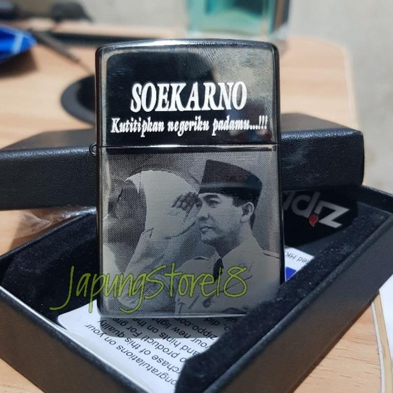 korek Api foto Bung karno Zippo ir soekarno Korek api zippo grafir laser Foto Presiden indonesia