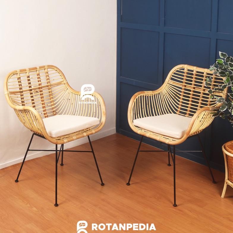 NEW Kursi Teras Rotan Minimalis Rangka Besi 1 Set / Kursi Cafe / Kursi Makan Rotan - Rotanpedia