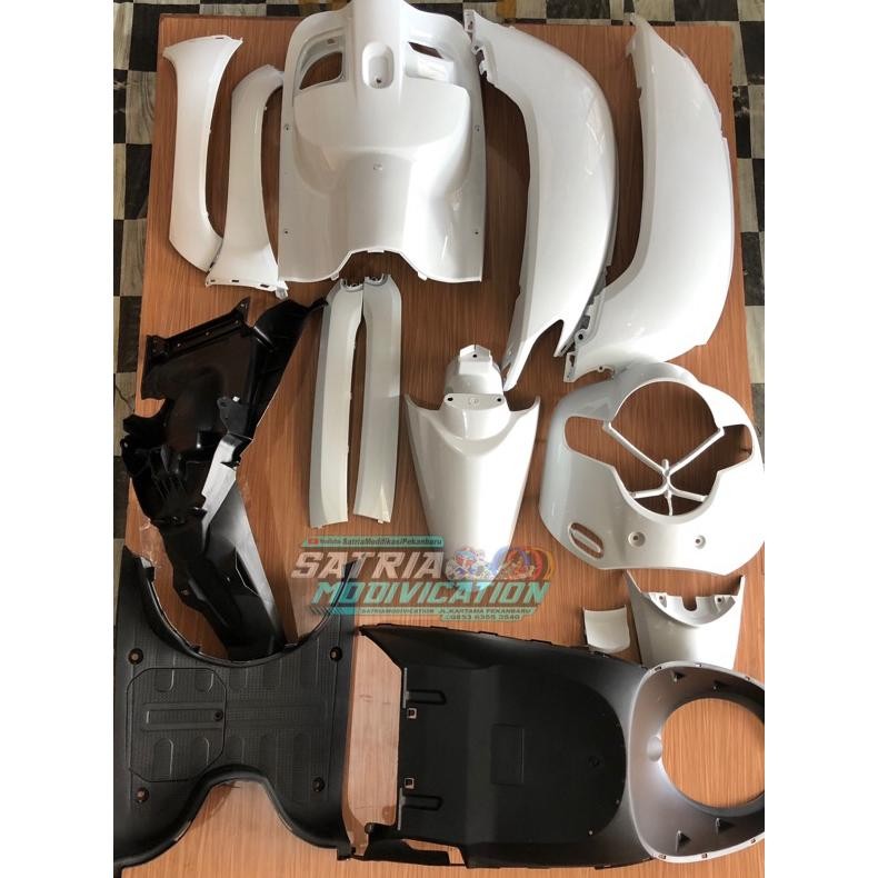 set complated body halus body kasar scoopy fi 2017 2018 2019 hitam & putih -win -satriamodifikasipek