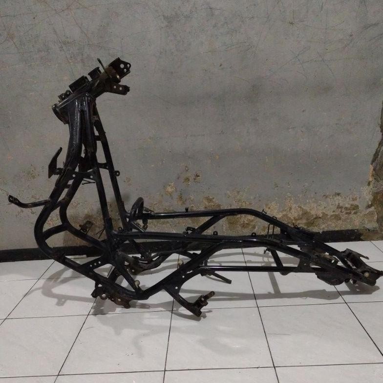 frame/rangka honda pcx 150 old.barang second original lepasan motor utuh tidak keropos masih senter 