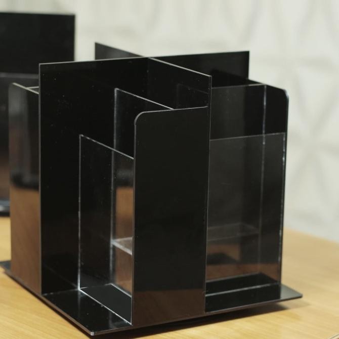 

Display brosur akrilik / Tempat brosur / Tempat brosur akrilik Kualitas Original