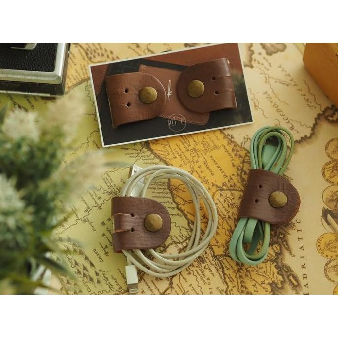 

Kabel Klip Kulit / Jepitan Kabel Kulit / Leather Cable Clip