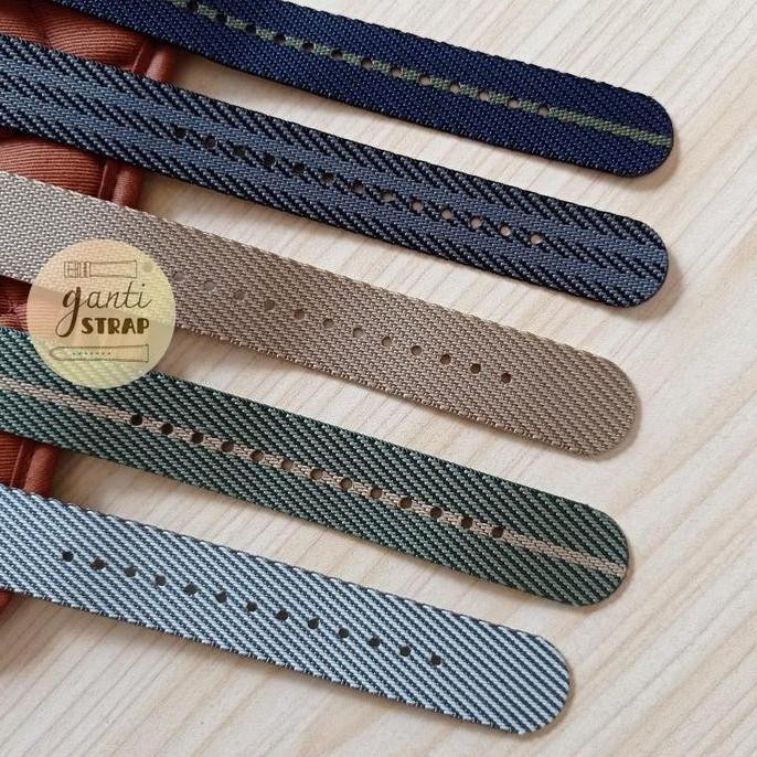 Grosir Woven Nato Strap / Twill Nylon Strap Tudor Style Silver Buckle