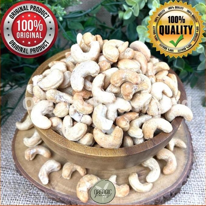 

Kacang Mede Panggang Fresh Asin 500 Gram / Roasted Salted Cashew 500 Gram Premium Fresh