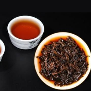 

Yunnan Loose Leaf Ripe Puerh Golden Bud Tea Menghai 2012 - 1000 Gram Maison Auratea