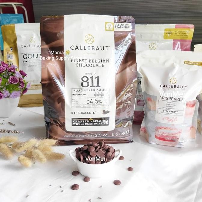 

Callebaut Dark Chocolate Callets Button Couverture 811 54.,5% 200 Gr