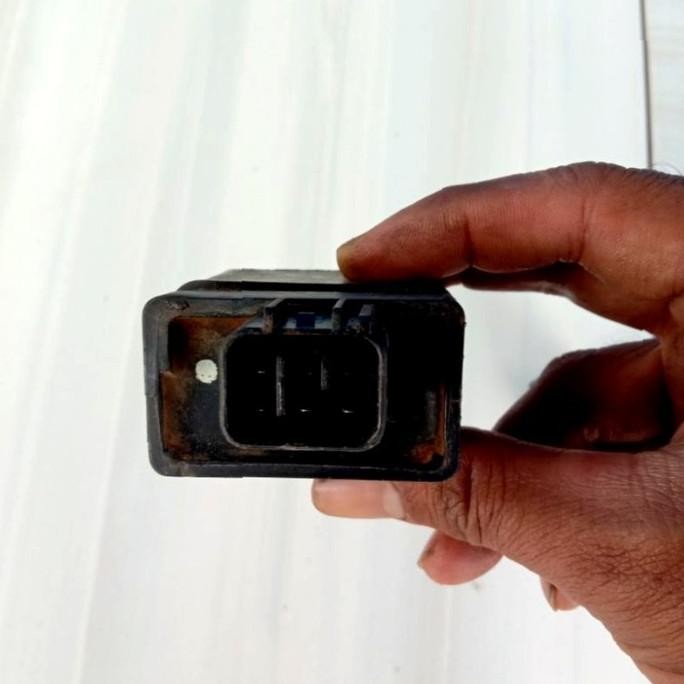 Sparepart dan Aksesoris kendaraan  CDI Yamaha Mio Smile. Original. Seken bekas copotan motor  wl45d