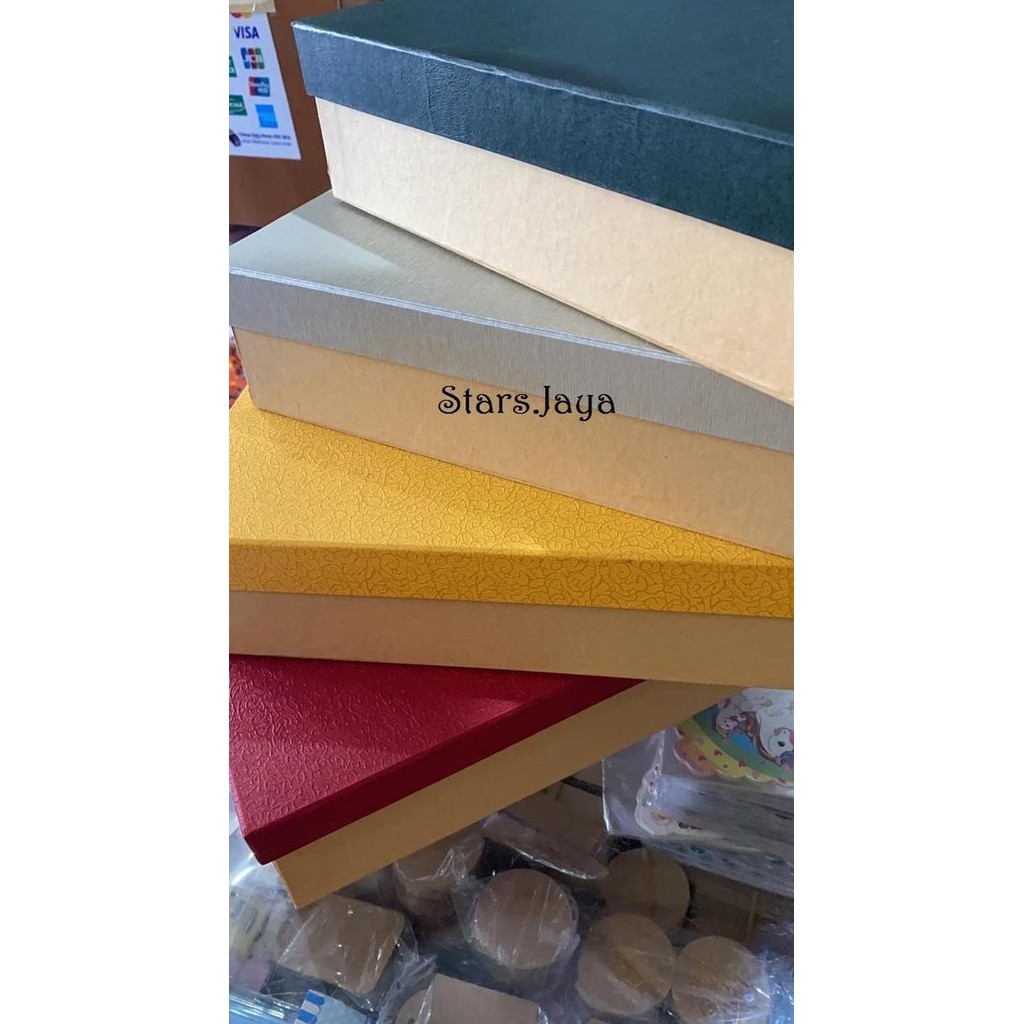 

ready stock Hard Box 30 x 20 x 7.5 cm, Kotak Kado / GiftBox / Kotak Hampers