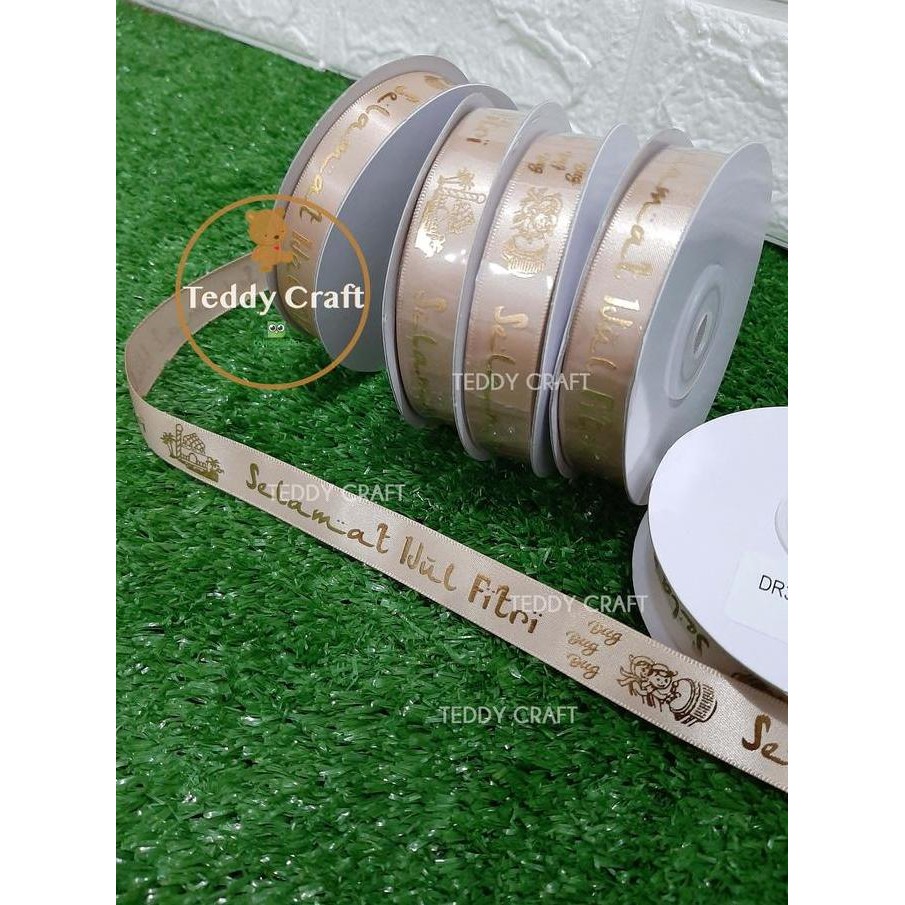 

ready stock Pita Satin Premium Sablon Timbul Lebar 1,5cm Selamat Idul Fitri
