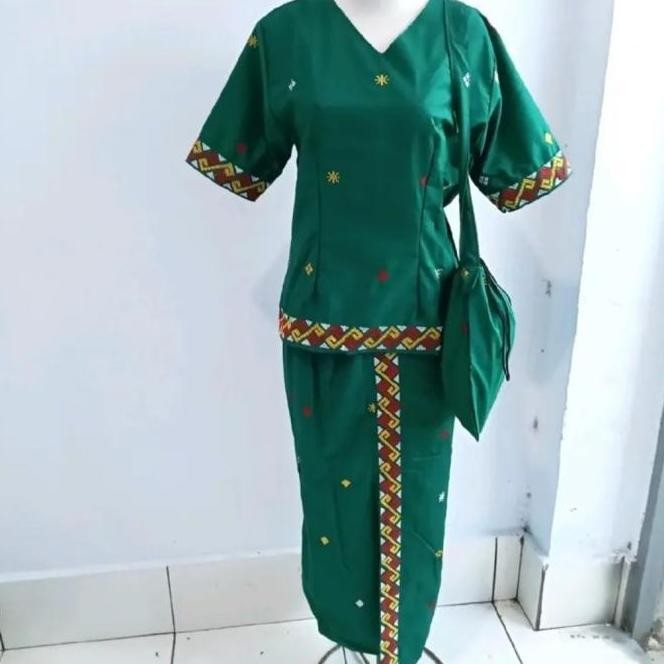 Baju Adat Toraja Satu Set Couple Kemeja Dan Set Wanita Tenun Pabintik Bordir Kain Tebal