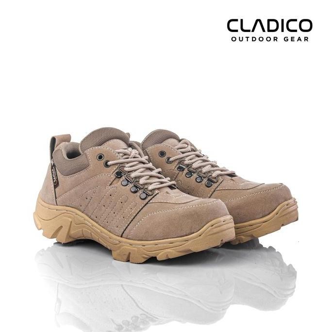 

Terlaris Sepatu Safety Boots Pria Wanita Ujung Besi Cladico Skyway Proyek Kerja