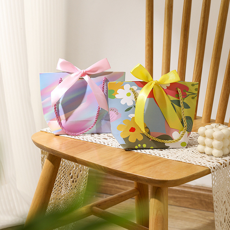 

PAOPAO Paperbag The Abstrak Bunga Pita Tas Hampers Tado Kado Cute