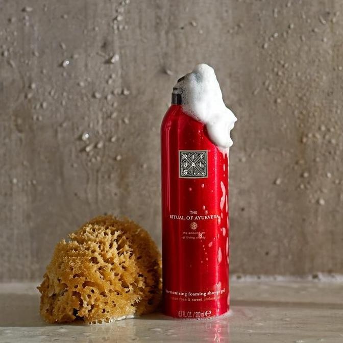 Rituals Ayurveda  Karma Sakura Rebalancing Foaming Shower Gel - Fragrant Body Wash With Indian Rose 