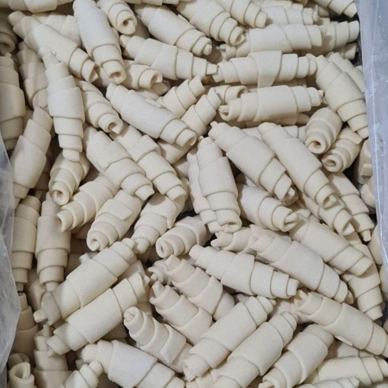 

Frozen Croissant Dough Full Butter @30gr Ready To Bake Croffle - BonPatis Butter