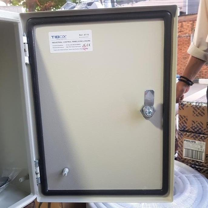 Tibox 400X300X200Mm / Box Panel 400X300X200 Mm Tibox / Box Panel Besi