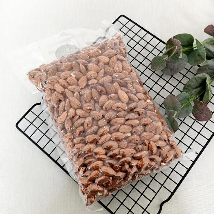 

KACANG ALMOND ROASTED / 500gr