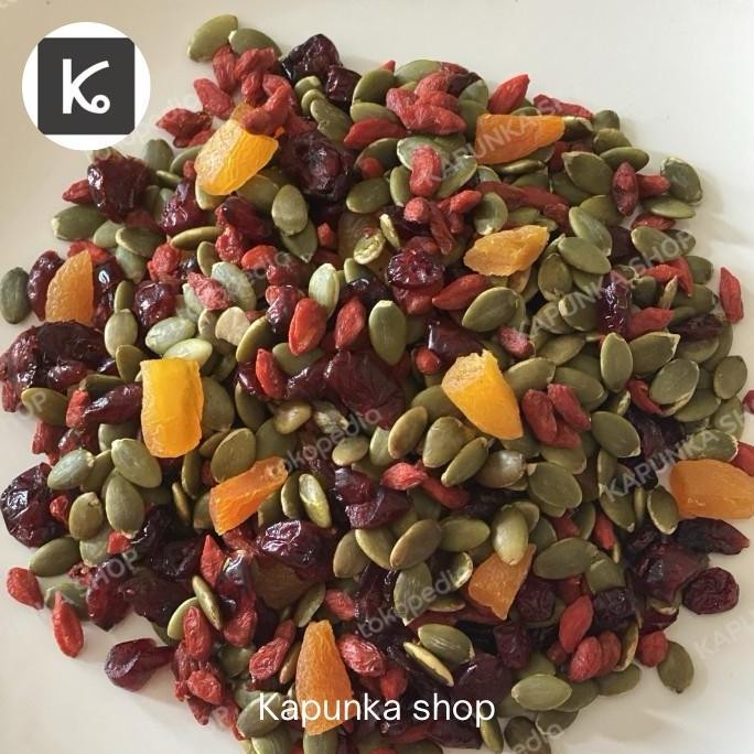 

Healthy Mixed Fruit And Seeds 500 Gram/Buah Kering Campur