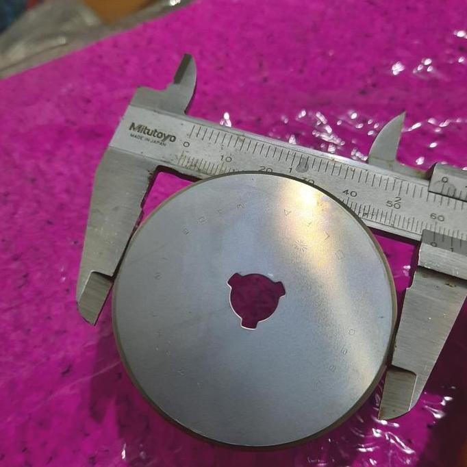 

ready !!! refill/pisau rotary cutter olfa 60mm bekas isi 10pcs