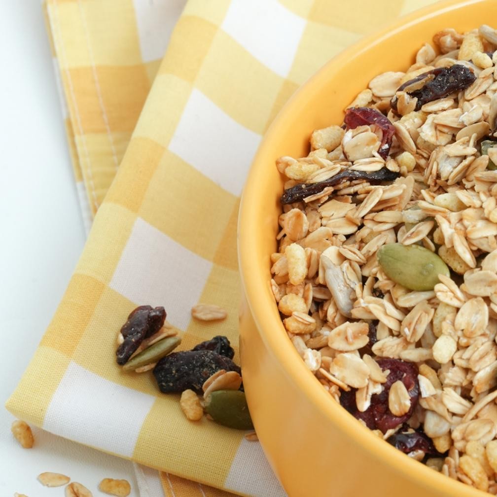 

fgk-24 iQ45 Muesli Safiya 1 Kg Oatmeal Dried Fruit Almond | Sereal Diet Sarapan Sehat Premium Hemat Terlaris
