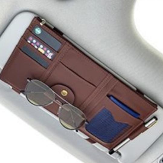 

Sunvisor Car Organizer Kulit Sintetis Tempat Kartu, Pulpen,Karcis Dll Stok Terbatas